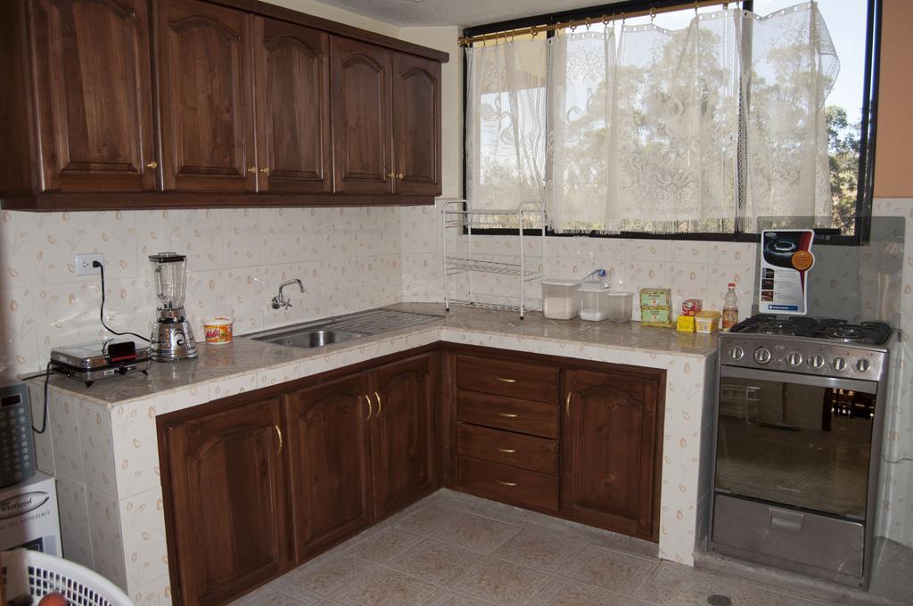 Hotel Residencial El Viajero Tababela Luaran gambar