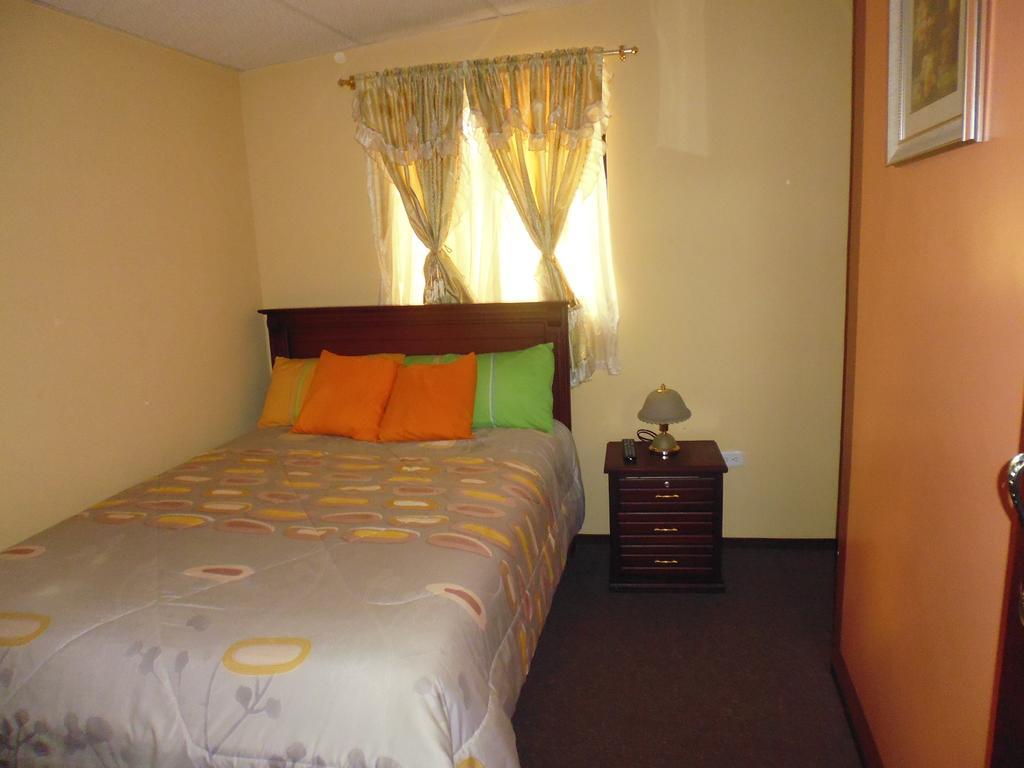 Hotel Residencial El Viajero Tababela Luaran gambar