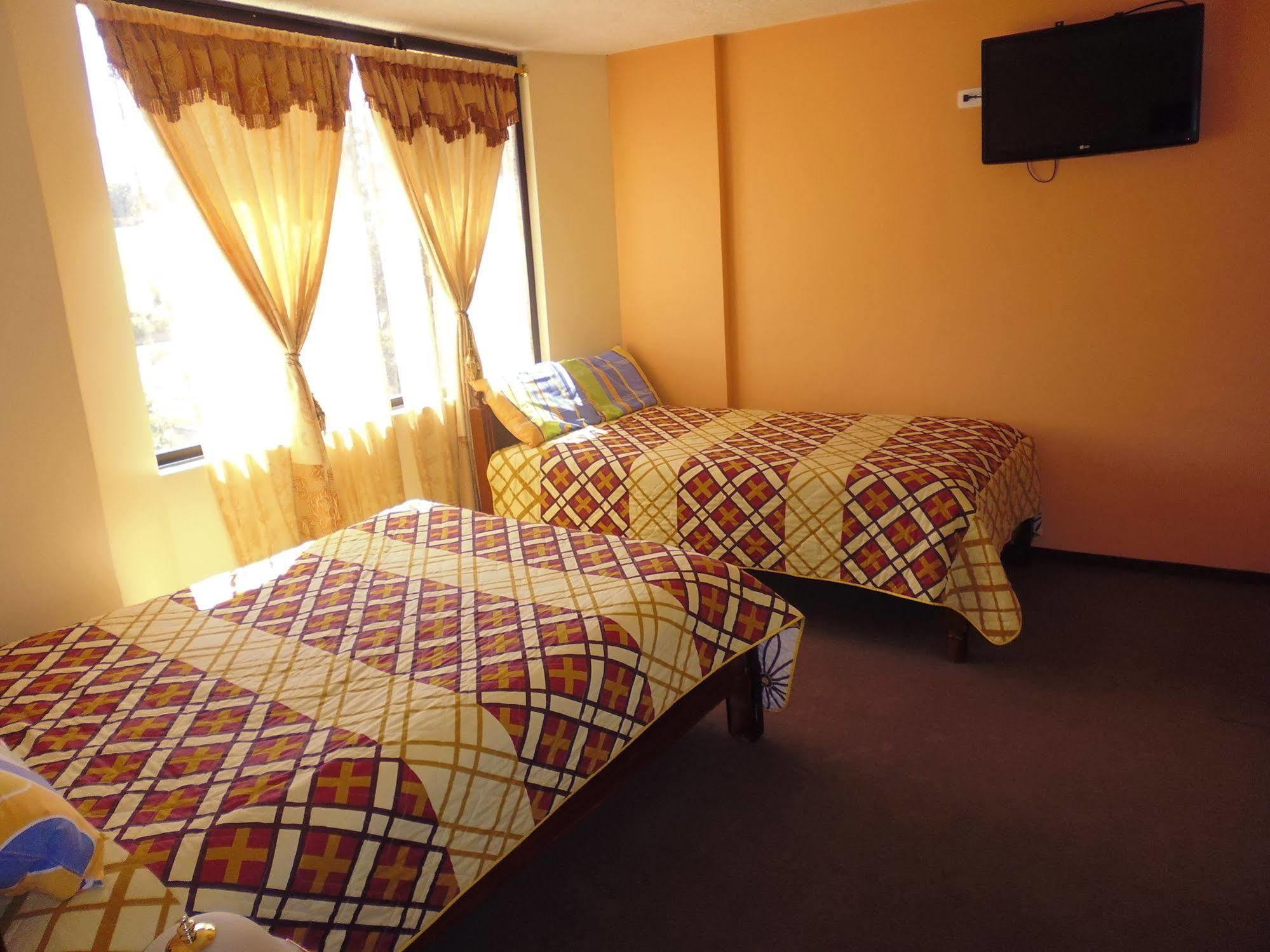 Hotel Residencial El Viajero Tababela Luaran gambar
